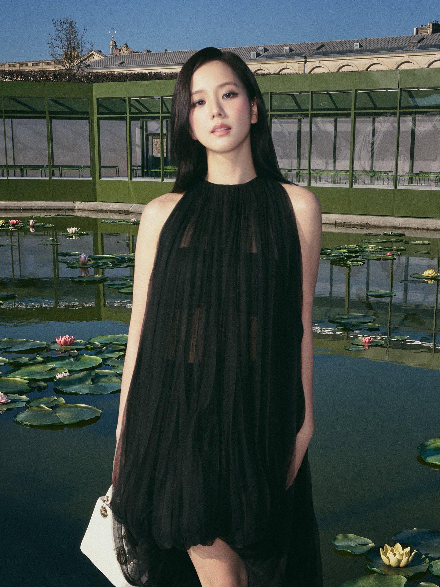 Hiếm ai l&agrave;m được như Jisoo- Ảnh 2.