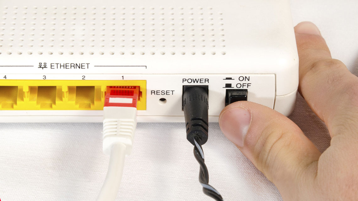 Lời khuyên cho những gia đình hay tắt đi bật lại bộ phát Wi-Fi- Ảnh 1.