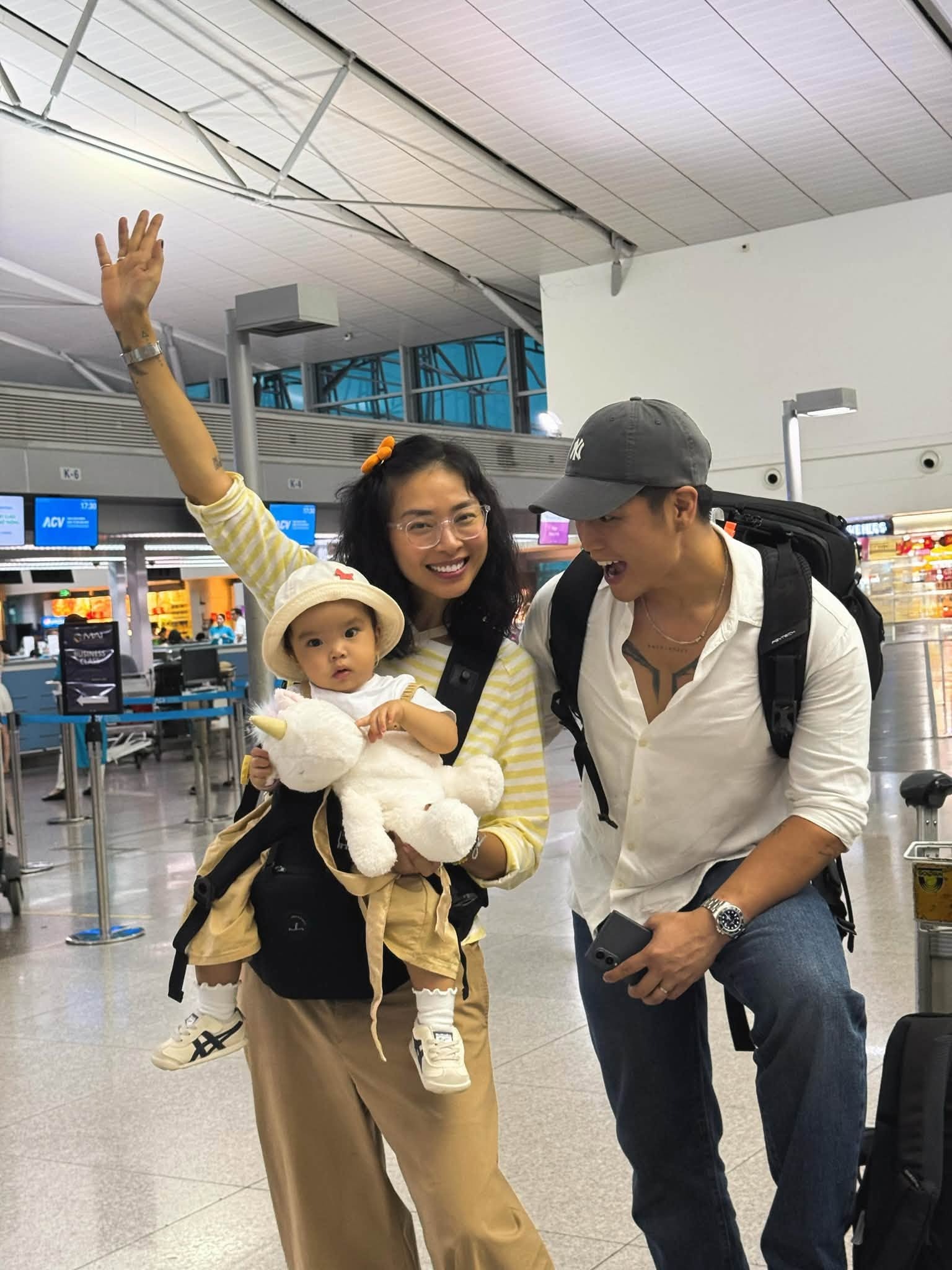 Con g&aacute;i Ng&ocirc; Thanh V&acirc;n được v&iacute; như &ldquo;Hoa hậu th&acirc;n thiện&rdquo;, th&aacute;i độ với người lạ khiến nhiều người th&iacute;ch th&uacute;- Ảnh 3.