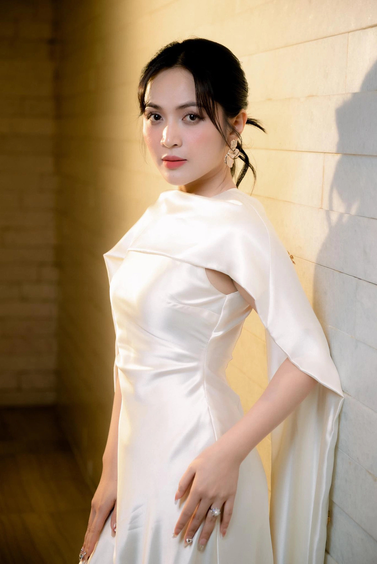 Việt Nam c&oacute; ca kh&uacute;c 10 tỷ views cả nước thuộc l&ograve;ng: Được Ban Tuy&ecirc;n gi&aacute;o khen thưởng, nhạc sĩ mua hẳn 2 căn nh&agrave; - Ảnh 4.