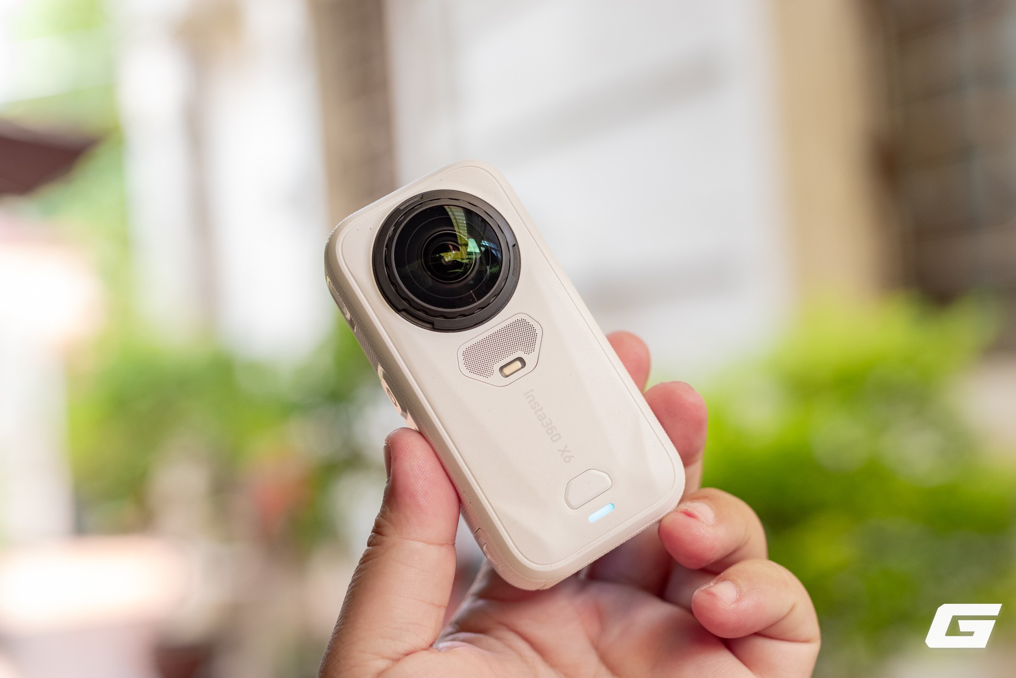 Cận cảnh Insta360 X6: Gọn hơn, mạnh hơn đ&atilde; đ&agrave;nh, lại c&ograve;n c&oacute; cả AI dựng video trực tiếp - Ảnh 7.