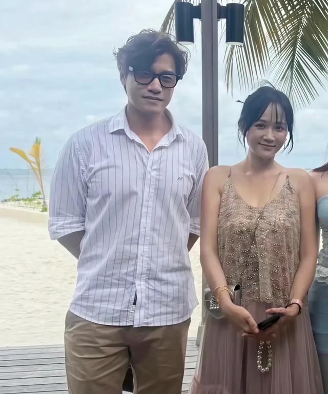 Clip b&oacute;c trần nhan sắc thật của Trần Kiều &Acirc;n b&ecirc;n chồng thiếu gia k&eacute;m 9 tuổi- Ảnh 2.