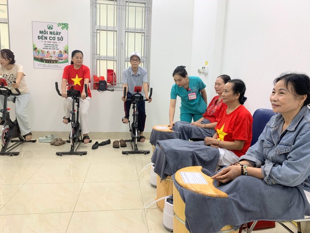 Việt Nam vừa c&oacute; th&ecirc;m cơ sở dưỡng l&atilde;o b&aacute;n tr&uacute; c&ocirc;ng lập tại 1 phường nội đ&ocirc;: Tương tự nơi gi&aacute; chỉ 5,5 triệu đồng/th&aacute;ng, ph&ograve;ng nghỉ, ph&ograve;ng ăn ri&ecirc;ng, được kiểm tra sức khỏe- Ảnh 2.