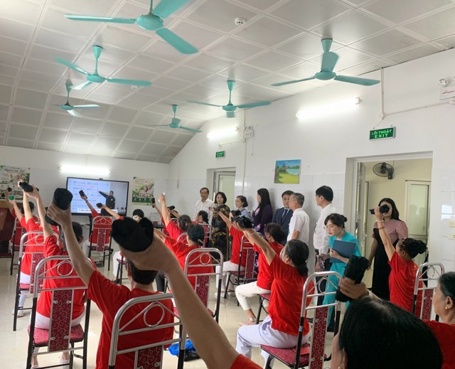 Việt Nam vừa c&oacute; th&ecirc;m cơ sở dưỡng l&atilde;o b&aacute;n tr&uacute; c&ocirc;ng lập tại 1 phường nội đ&ocirc;: Tương tự nơi gi&aacute; chỉ 5,5 triệu đồng/th&aacute;ng, ph&ograve;ng nghỉ, ph&ograve;ng ăn ri&ecirc;ng, được kiểm tra sức khỏe- Ảnh 4.