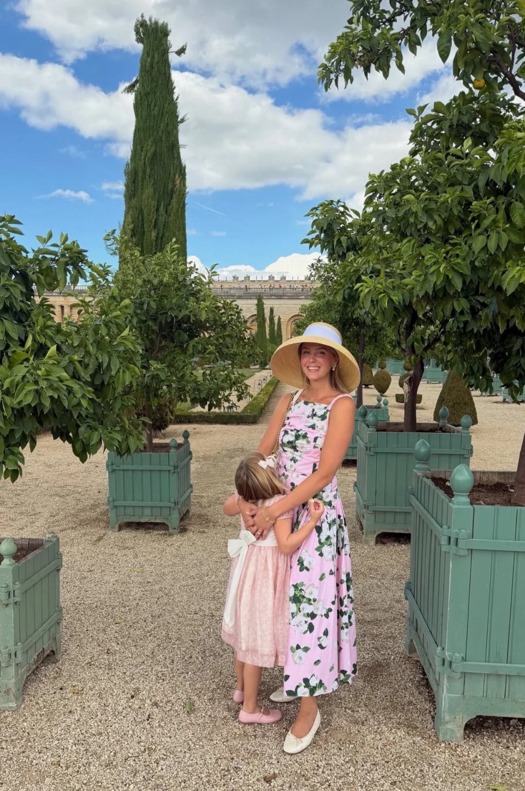 Nữ blogger c&oacute; gu sống đậm chất Provence: Từ c&ocirc; g&aacute;i ng&agrave;nh t&agrave;i ch&iacute;nh đến mẹ 3 con m&ecirc; nh&agrave; đẹp, du lịch v&agrave; thời trang- Ảnh 9.