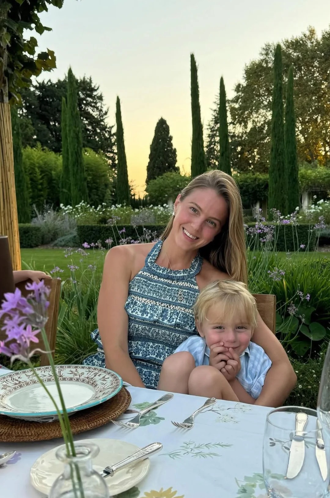 Nữ blogger c&oacute; gu sống đậm chất Provence: Từ c&ocirc; g&aacute;i ng&agrave;nh t&agrave;i ch&iacute;nh đến mẹ 3 con m&ecirc; nh&agrave; đẹp, du lịch v&agrave; thời trang- Ảnh 12.