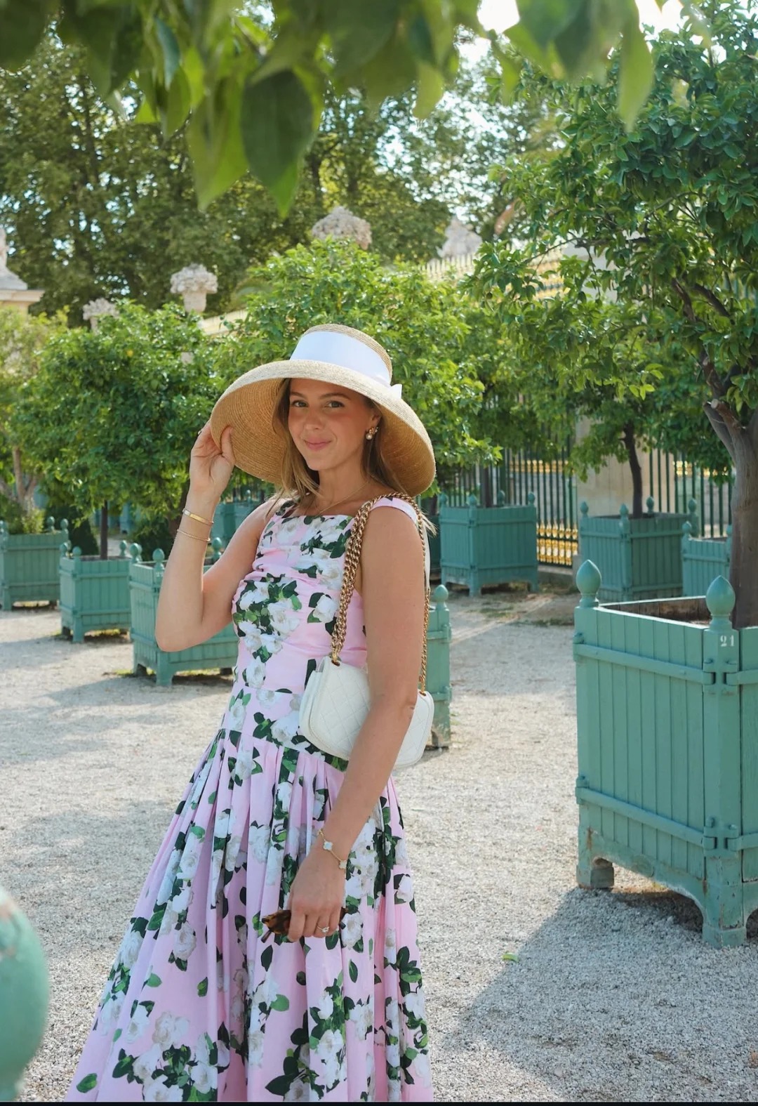 Nữ blogger c&oacute; gu sống đậm chất Provence: Từ c&ocirc; g&aacute;i ng&agrave;nh t&agrave;i ch&iacute;nh đến mẹ 3 con m&ecirc; nh&agrave; đẹp, du lịch v&agrave; thời trang- Ảnh 2.