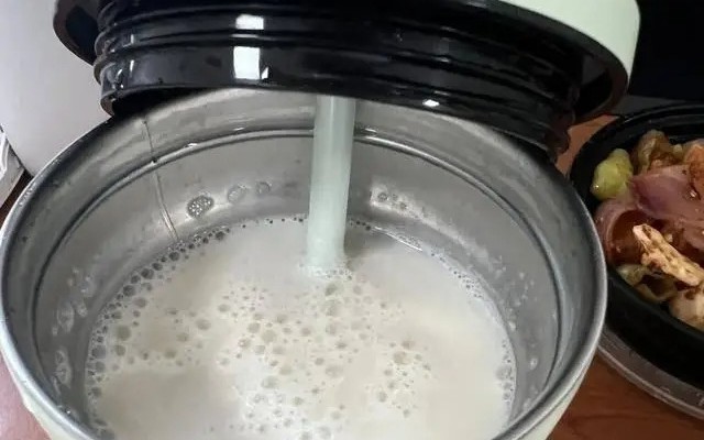 Lời khuyên dành cho tất cả các gia đình đang dùng ấm siêu tốc - Ảnh 3.