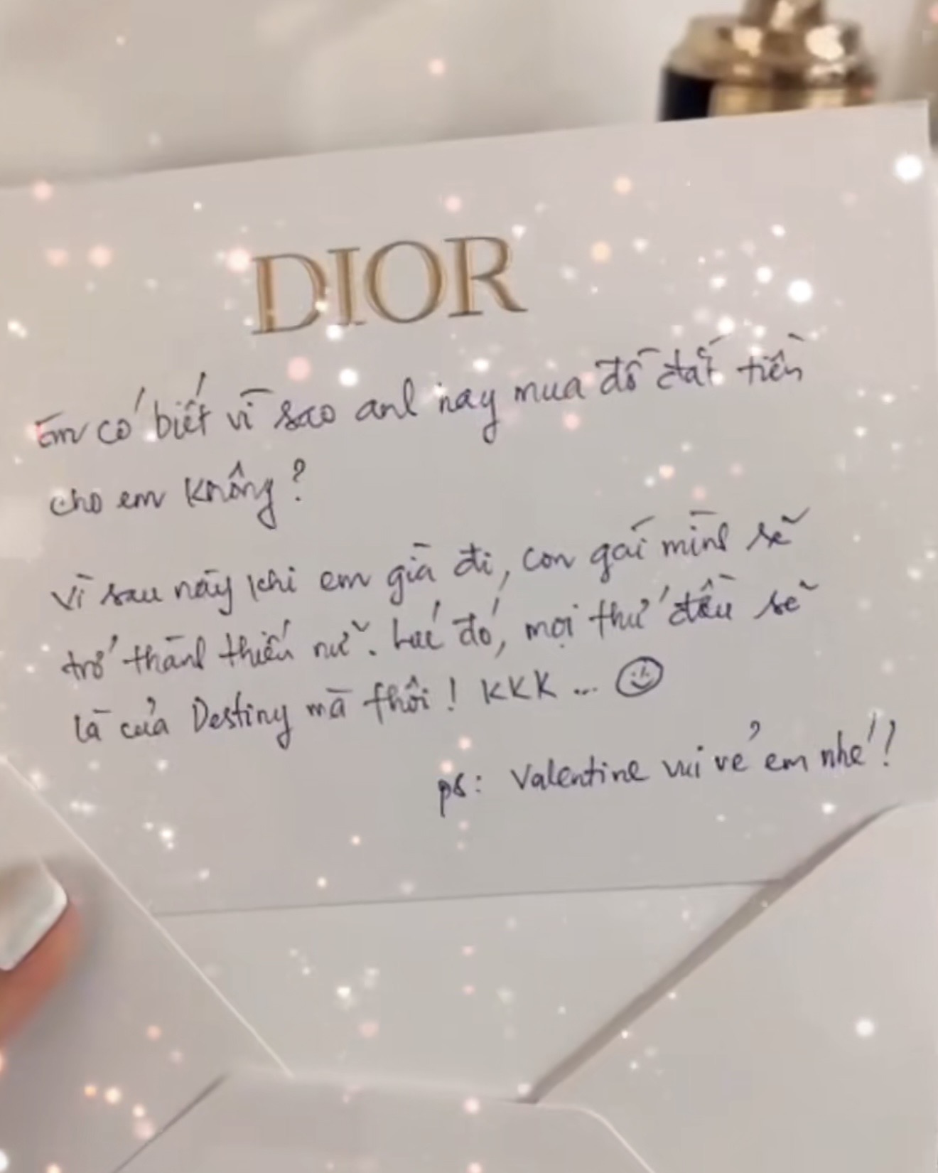Bức thư Trường Giang viết tr&ecirc;n giấy Dior gửi vợ: Suy t&iacute;nh tương lai sau những m&oacute;n qu&agrave; trăm triệu- Ảnh 3.