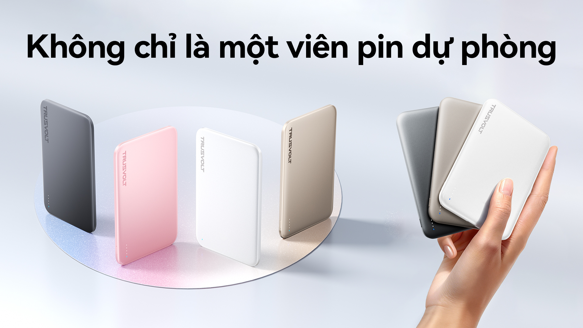 Một chiếc pin dự phòng, thêm điểm nhấn cho outfit và chiếc iPhone của bạn - Ảnh 1.