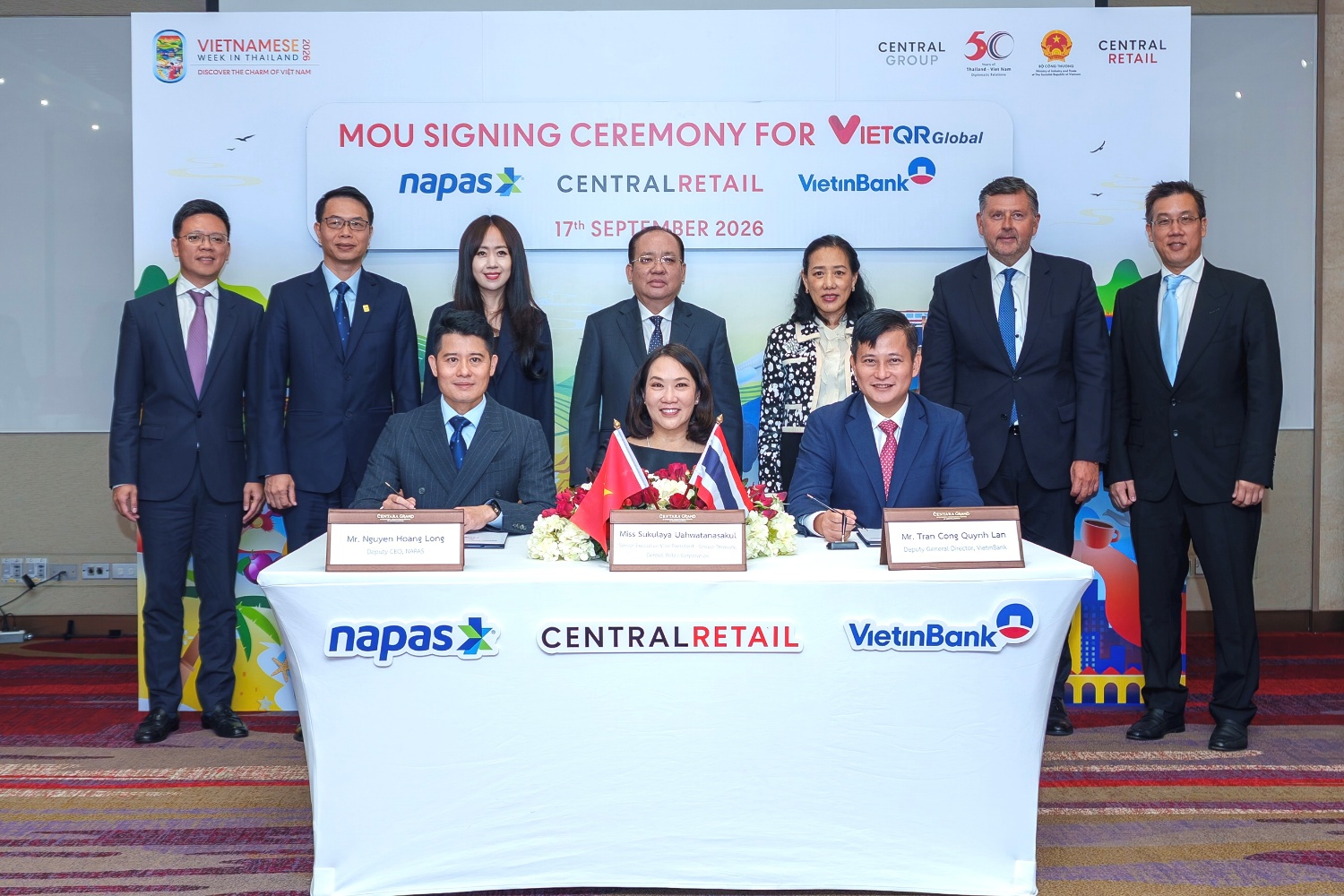 Lễ k&yacute; kết Bi&ecirc;n bản ghi nhớ giữa NAPAS, VietinBank v&agrave; Central Retail Corporation tại Th&aacute;i Lan - Ảnh 1.
