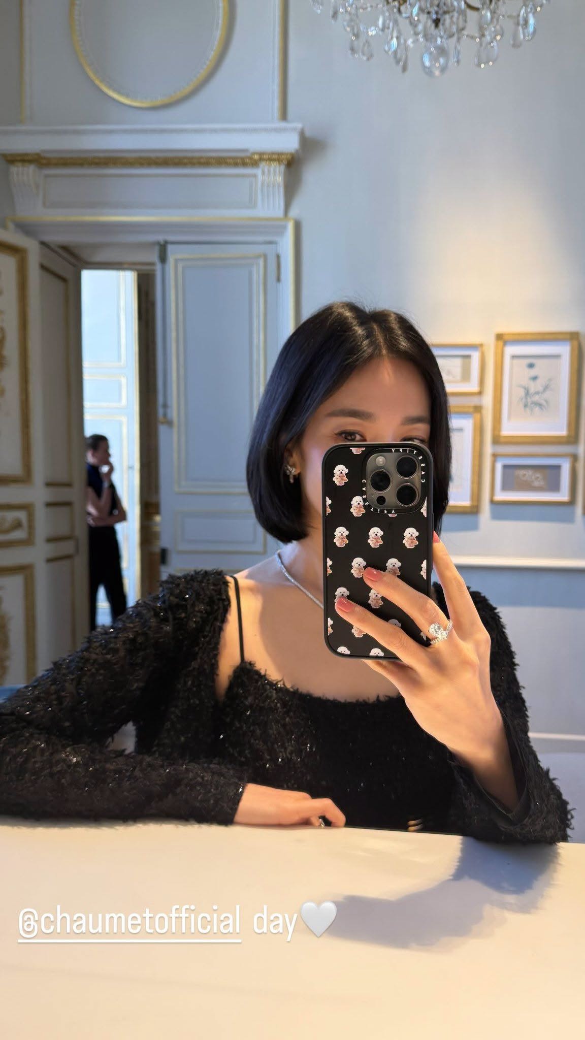 Song Hye Kyo để tóc ngắn nổi bật thần thái sang chảnh, cá tính: Chị em có ngay kiểu tóc hack tuổi cho mùa thu đông- Ảnh 6.
