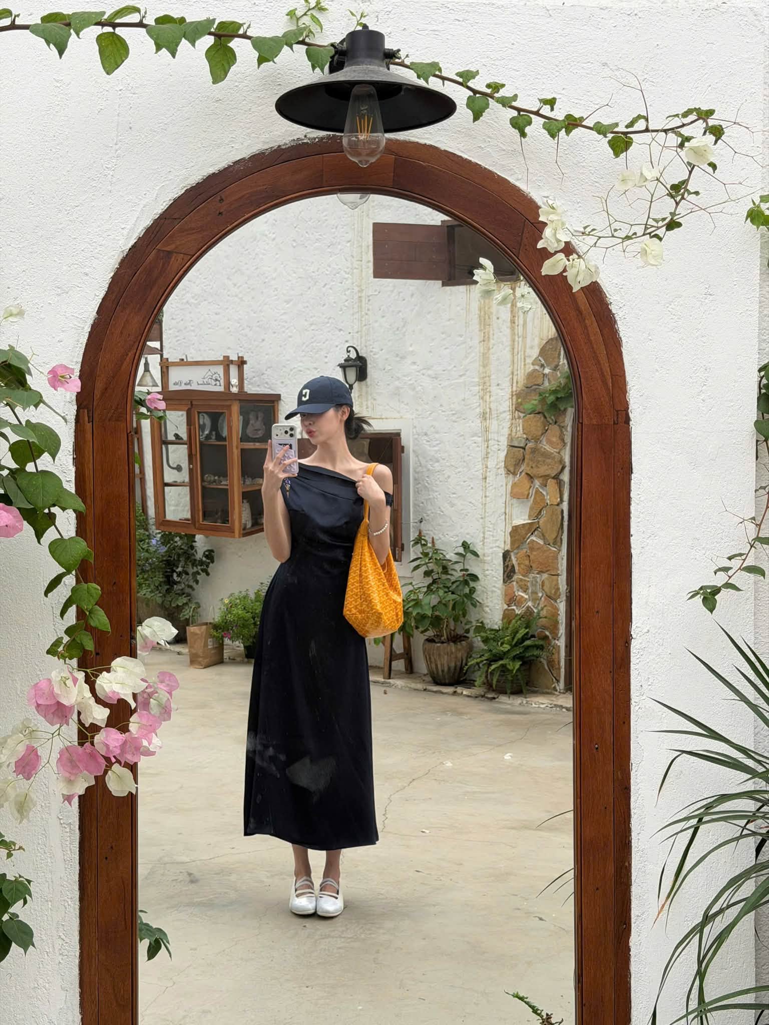 Mỹ nh&acirc;n Vbiz gương mặt ngọt ng&agrave;o như b&uacute;p b&ecirc; Barbie, mỗi lần l&ecirc;n đồ l&agrave; một lần thị phạm mặc đẹp- Ảnh 2.