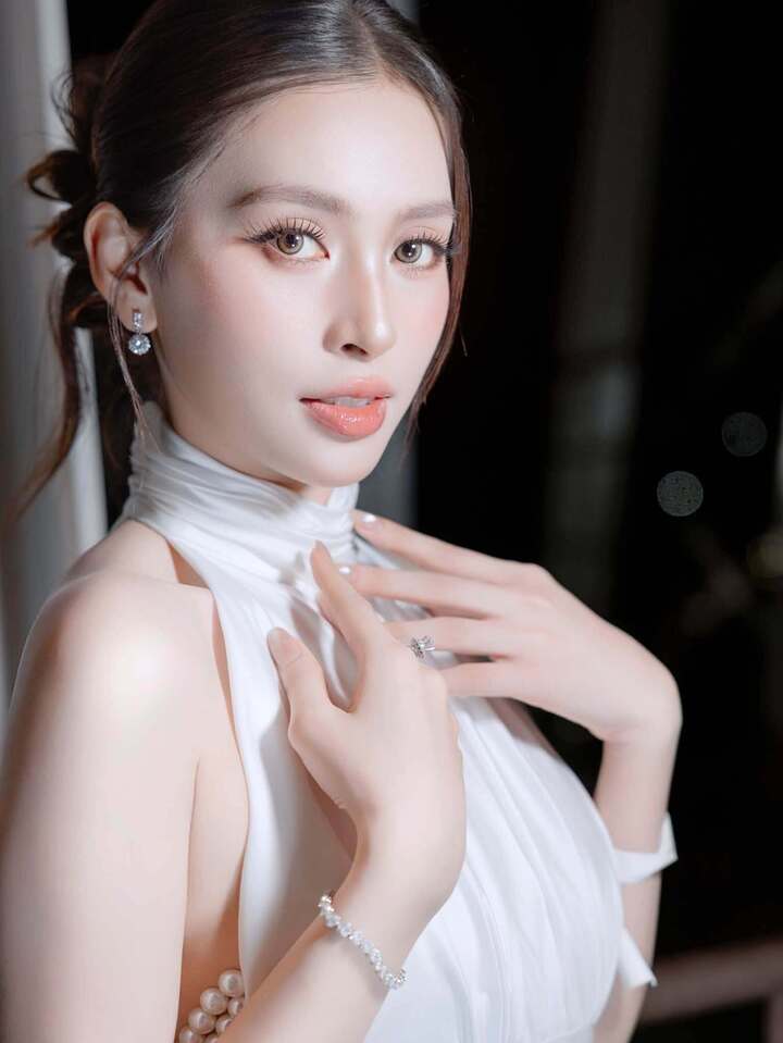 Tiểu Vy sau 8 năm đăng quang Hoa hậu Việt Nam- Ảnh 3.