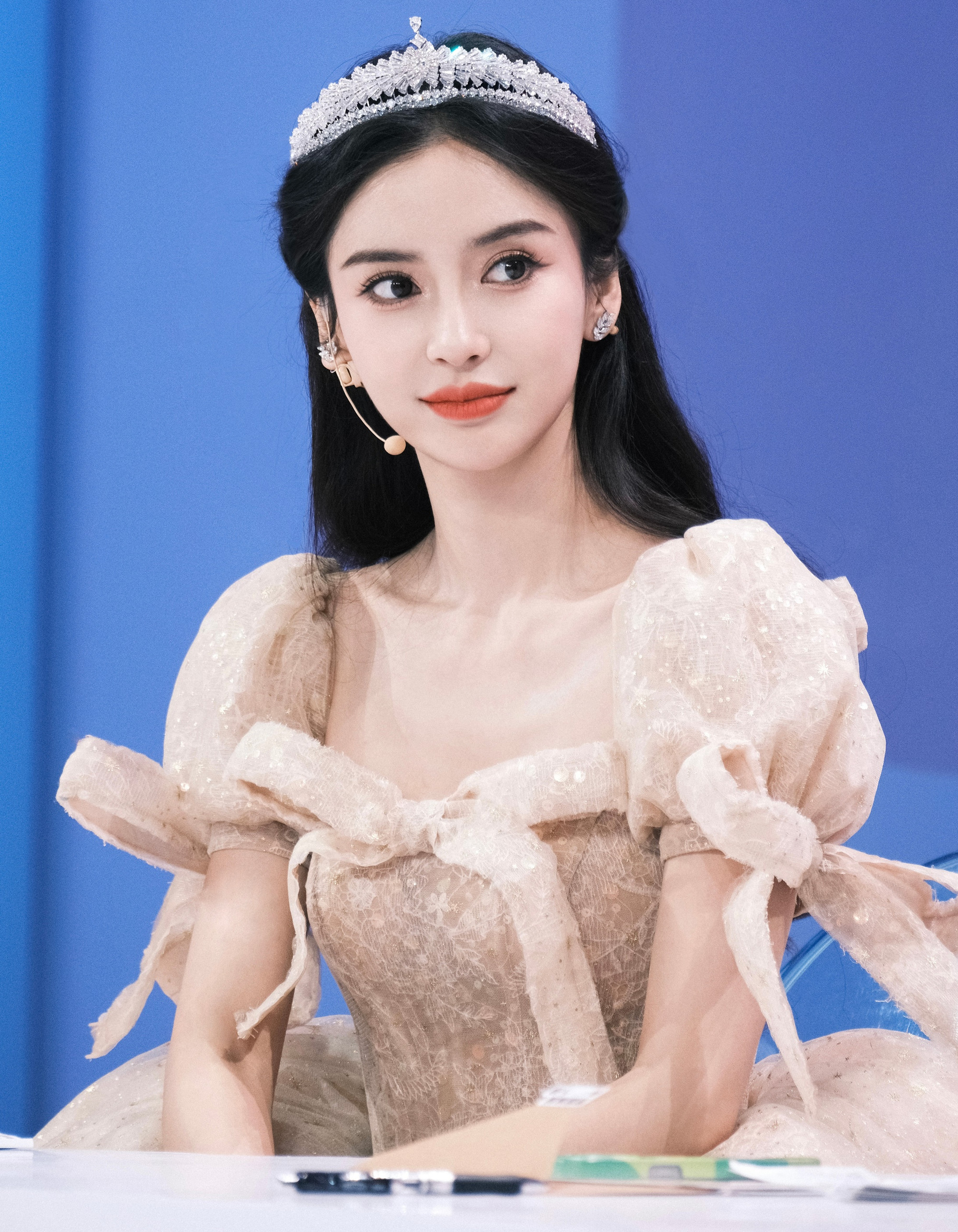 Sức hút chưa từng thay đổi của Angelababy sau hơn 1 thập kỷ- Ảnh 2.