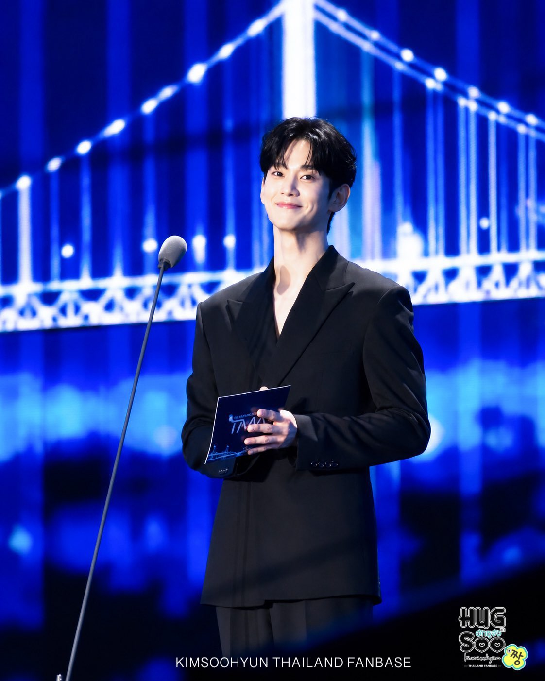 Kim Soo Hyun tái xuất tại lễ trao giải sau scandal, thần thái ra sao?- Ảnh 1.