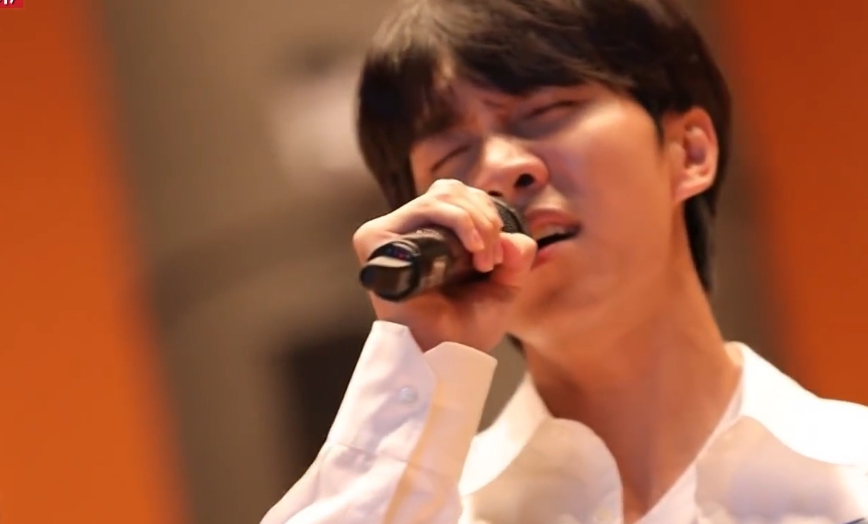 Sự thật tin Lee Seung Gi c&atilde;i nhau to với vợ sau 2 th&aacute;ng ch&agrave;o đ&oacute;n con trai, ch&aacute;n đời bỏ đi h&aacute;t ở qu&aacute;n karaoke 1 m&igrave;nh- Ảnh 3.