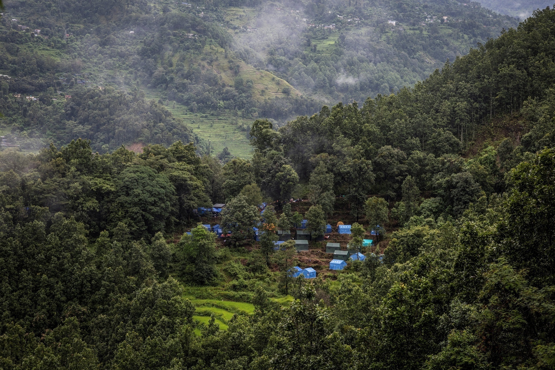 Nơi từng l&agrave; thị trấn Nepal, nay chỉ c&ograve;n b&ugrave;n đất- Ảnh 3.