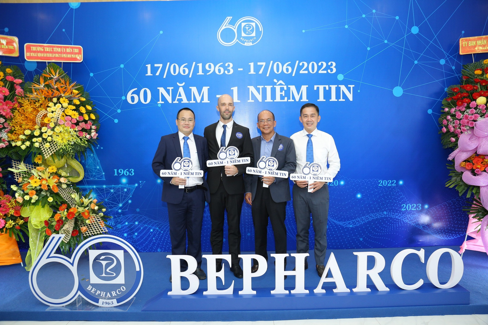 Nữ ph&oacute; TGĐ sinh năm 2002, l&agrave; th&agrave;nh vi&ecirc;n HĐQT doanh nghiệp Dược c&oacute; 9 chi nh&aacute;nh, phục vụ 35.000 kh&aacute;ch h&agrave;ng tr&ecirc;n to&agrave;n quốc: Từng l&agrave;m ng&acirc;n h&agrave;ng 2 năm, kh&ocirc;ng sở hữu cổ phiếu c&ocirc;ng ty- Ảnh 6.