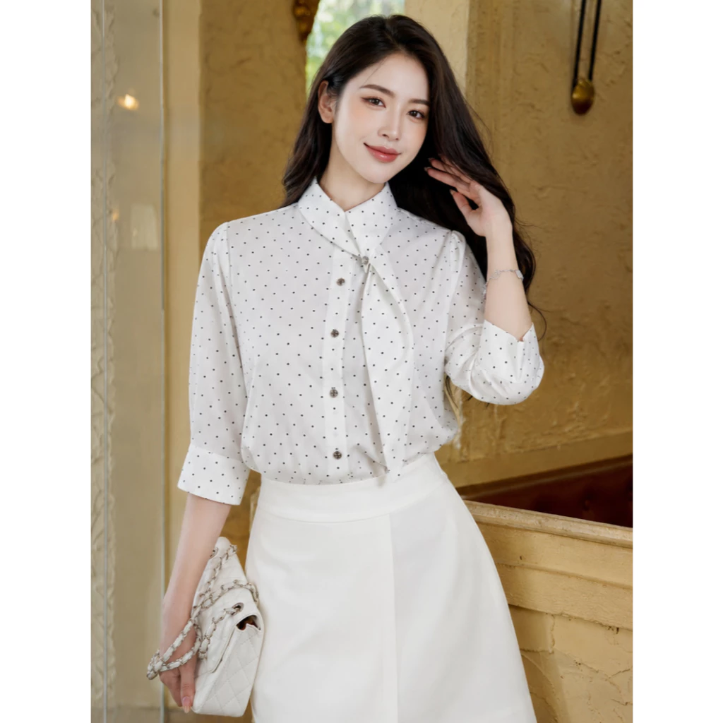 Chiếc sơ mi vừa sang chuẩn old money vừa là nét chấm phá thú vị cho style công sở - Ảnh 6.