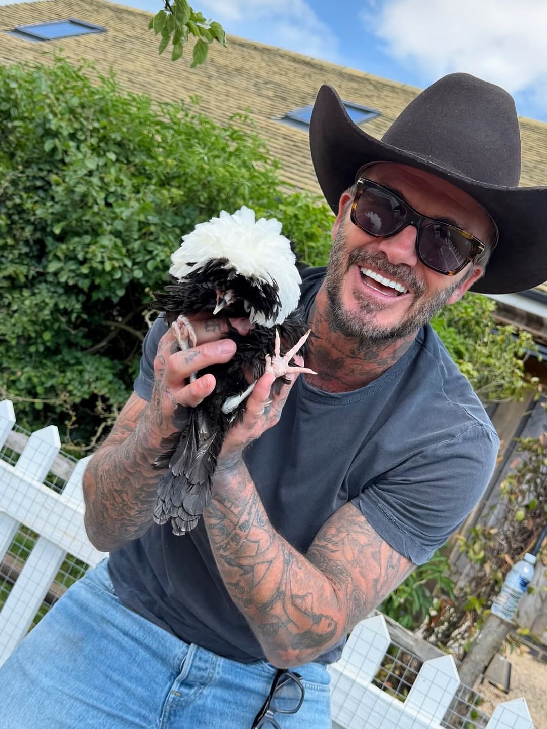 David Beckham hào hứng khoe "thành quả" làm vườn tại nhà, Victoria Beckham tiết lộ một chi tiết thú vị về gia đình- Ảnh 6.