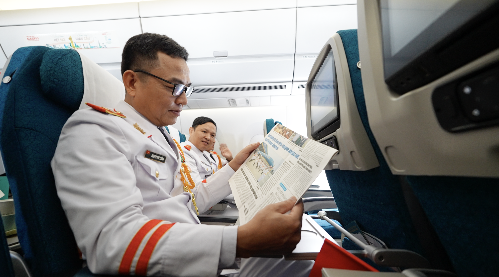 Giai điệu Quốc khánh vang lên ở độ cao 10.000 mét trên chuyến bay Vietnam Airlines- Ảnh 10.