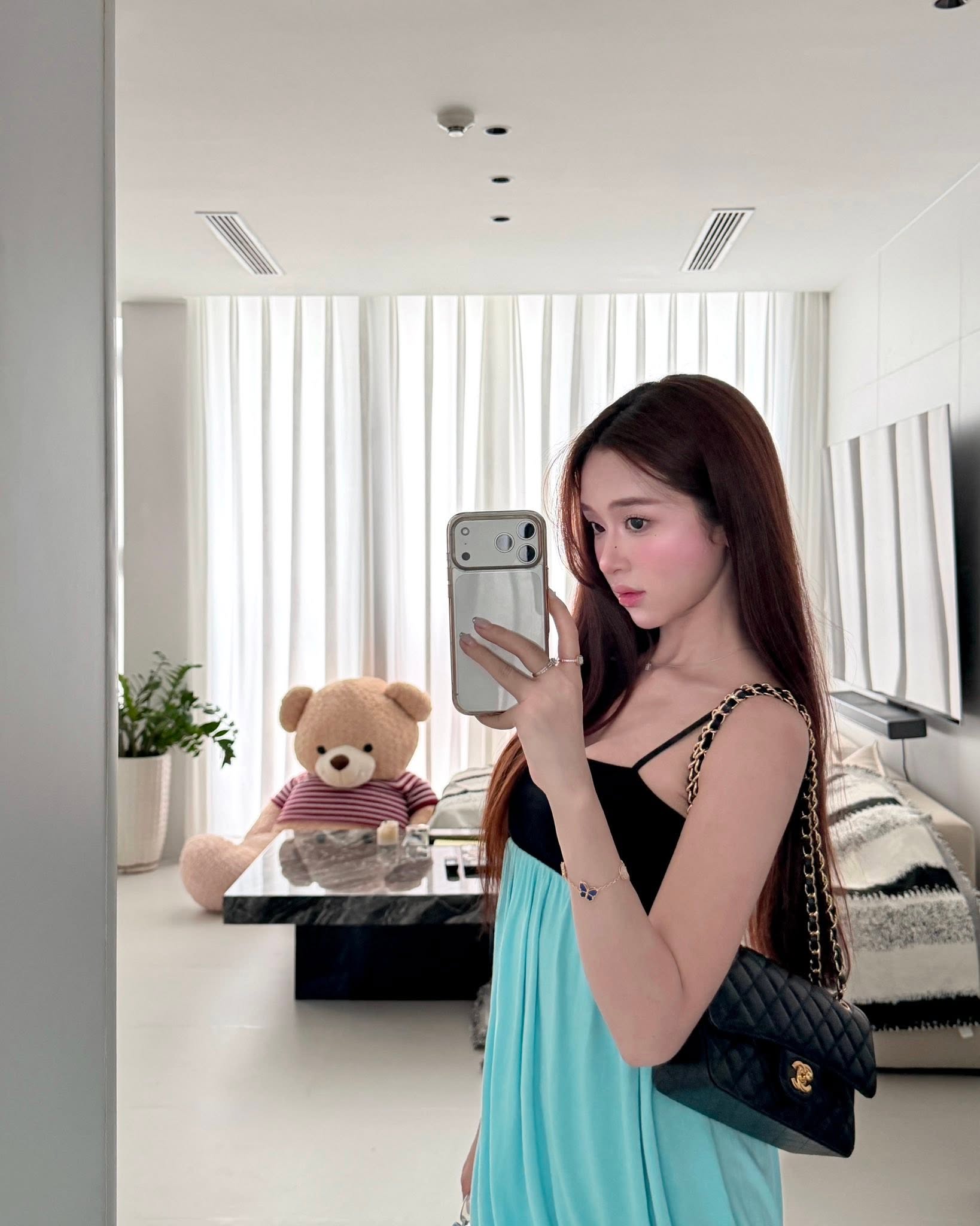 &ldquo;Ph&uacute; b&agrave;&rdquo; qu&ecirc; Điện Bi&ecirc;n bị soi cả rổ hint hẹn h&ograve; với Đồng Huy Me: Đo&aacute;n vội sinh con cực phẩm- Ảnh 8.