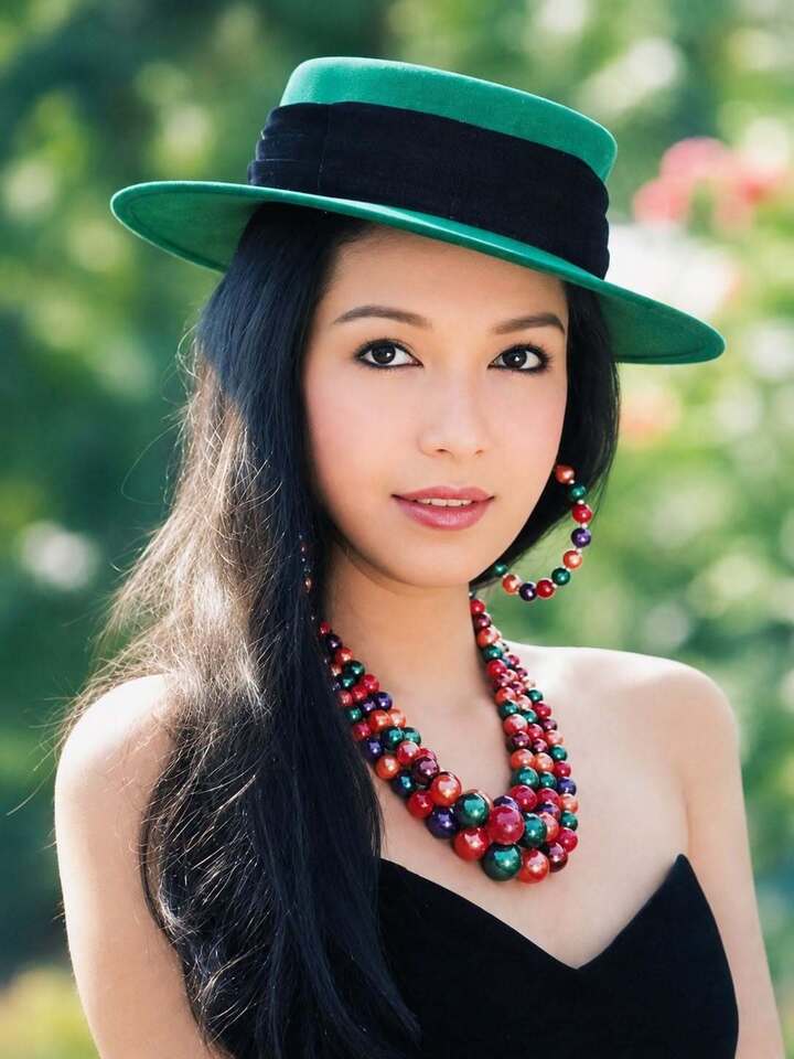 'Nữ ho&agrave;ng ảnh lịch' Diễm My lạ lẫm với t&oacute;c ngắn trong ảnh hiếm hơn 30 năm trước- Ảnh 2.