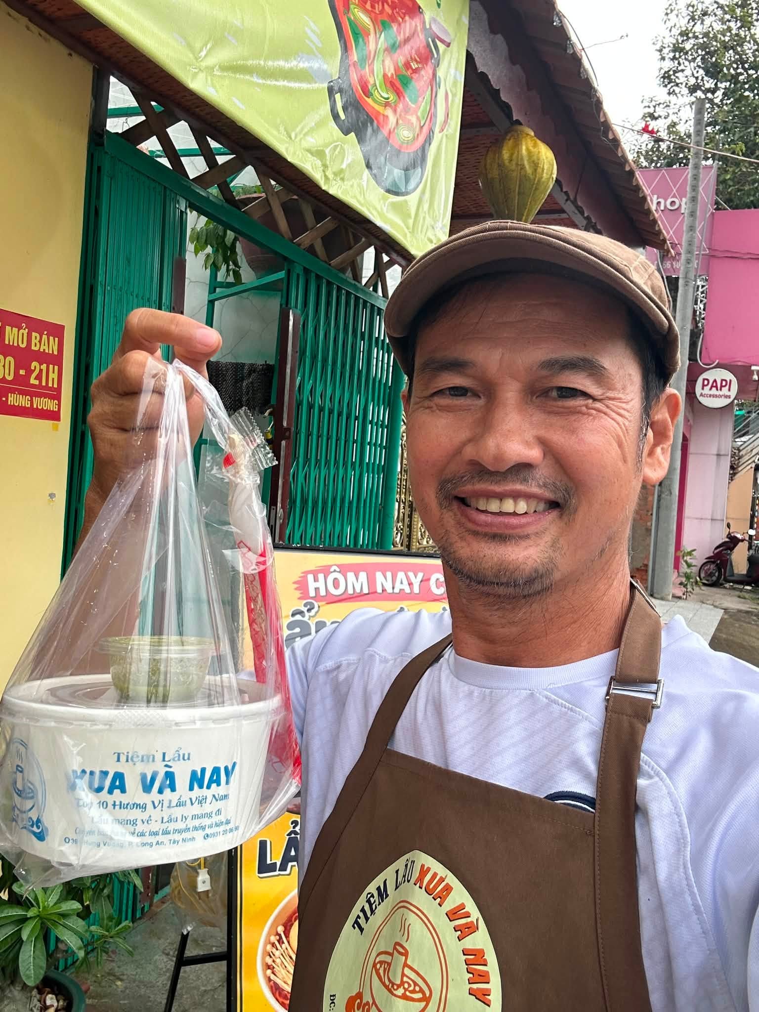 Nam diễn vi&ecirc;n Việt về qu&ecirc; mở tiệm lẩu b&igrave;nh d&acirc;n, tự tay phục vụ từng thực kh&aacute;ch- Ảnh 3.