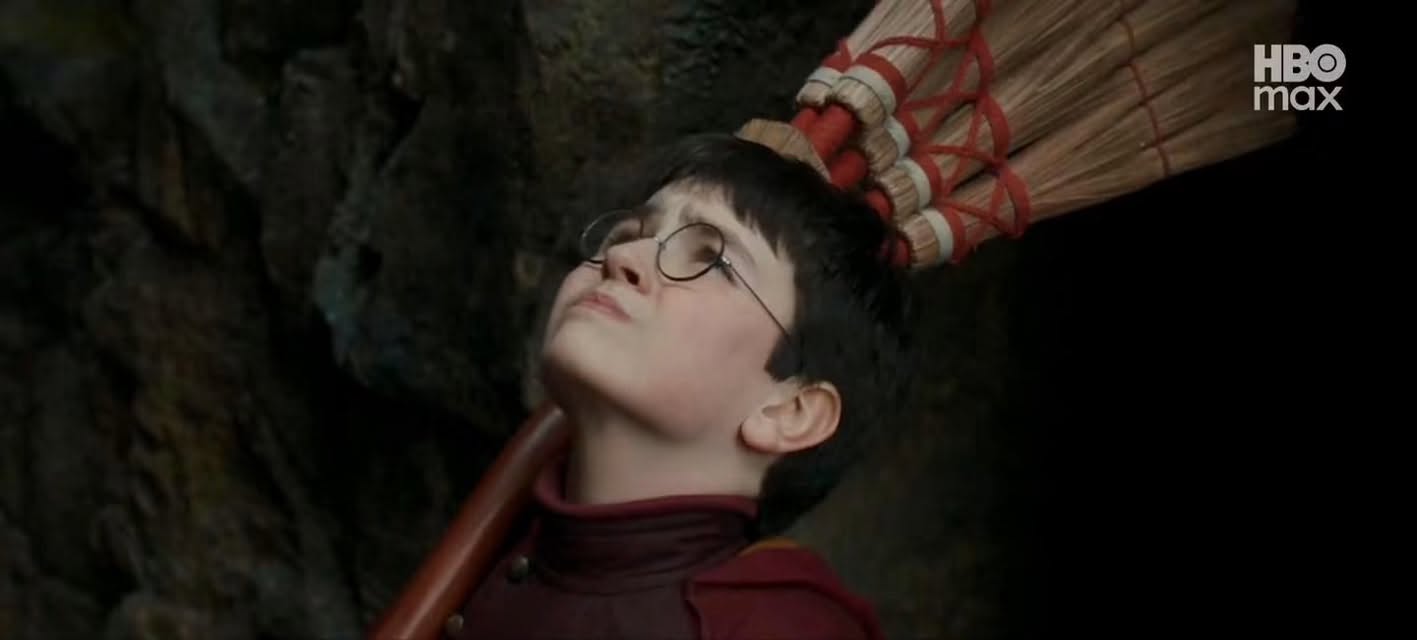 Harry Potter bản truyền h&igrave;nh tung trailer khiến MXH dậy s&oacute;ng: Hermione hớp hồn kh&aacute;n giả, một nh&acirc;n vật c&oacute; th&ugrave; với NSX- Ảnh 1.