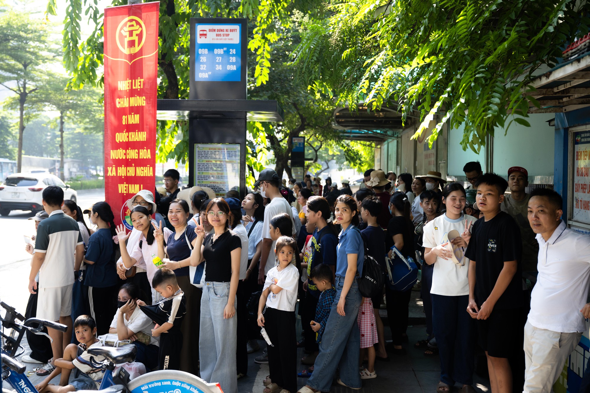 Cảnh tượng trên đường phố lúc này thay cho thông báo: Hết lễ, mai đi làm! - Ảnh 5.