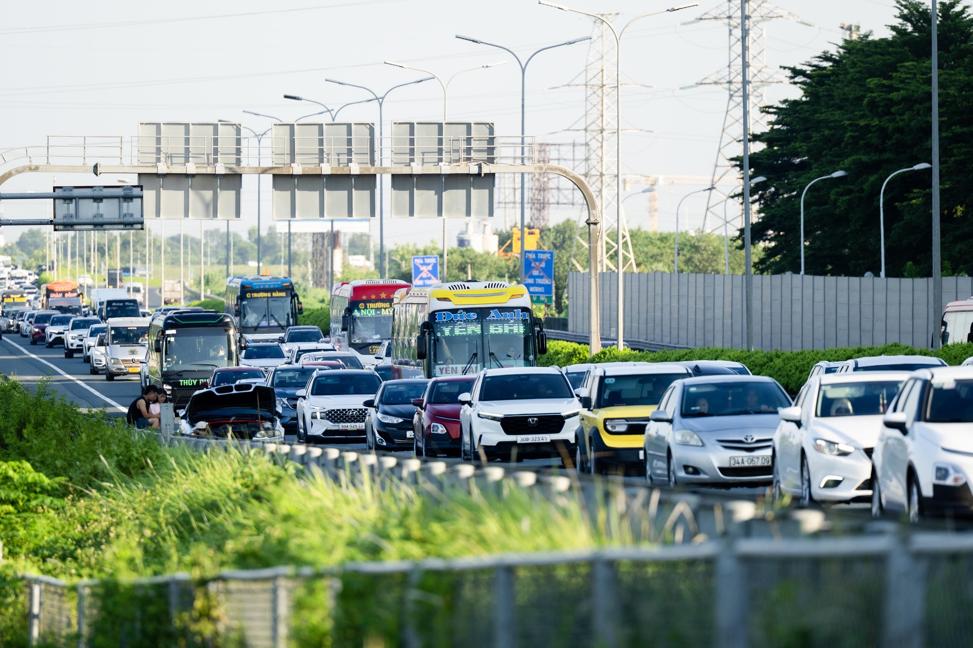 Cảnh tượng trên đường phố lúc này thay cho thông báo: Hết lễ, mai đi làm! - Ảnh 9.