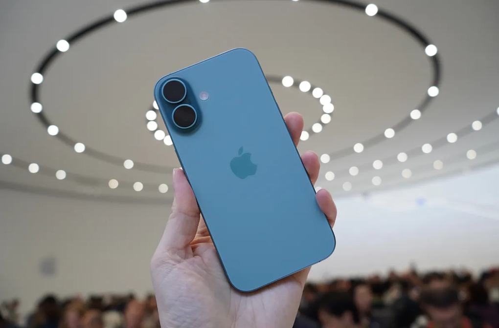 Cập nhật giá iPhone trước thềm ra mắt iPhone 18: iPhone 17 Pro Max chạm đáy, dòng Air giảm sâu - Ảnh 4.