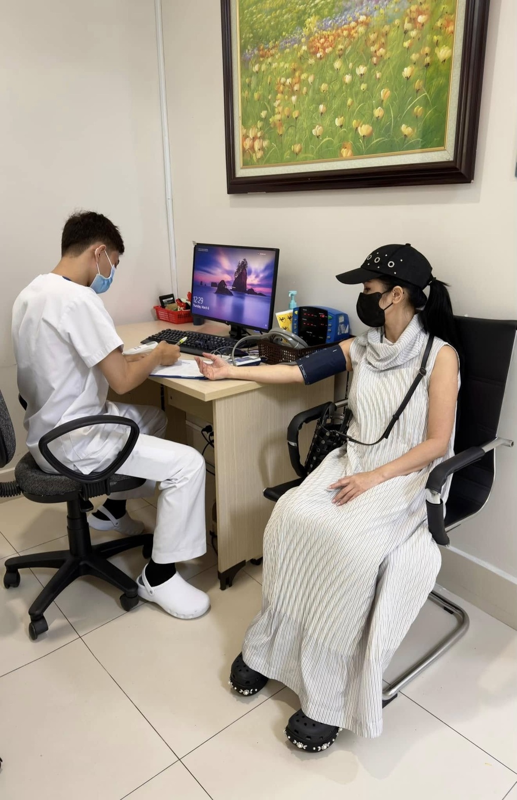 Mẹ đơn th&acirc;n Vbiz trải qua 2 lần ly h&ocirc;n: 42 tuổi sinh cặp lai T&acirc;y, đang điều trị ung thư- Ảnh 5.