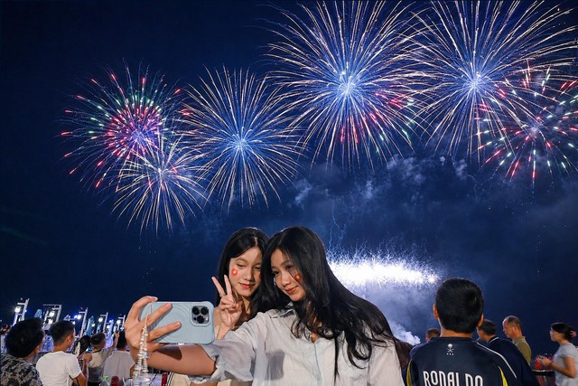 Kỳ nghỉ lễ 2/9: Du khách đổ xô chơi công viên giải trí tại thành phố Quảng Ninh - Ảnh 9.