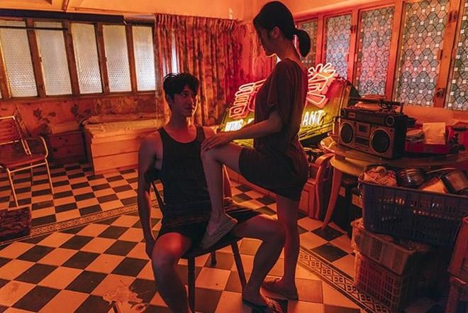 7 bộ phim 18+ của điện ảnh Hong Kong: T&aacute;o bạo v&agrave; đầy &aacute;m ảnh nhưng được giới chuy&ecirc;n m&ocirc;n đ&aacute;nh gi&aacute; cao- Ảnh 4.