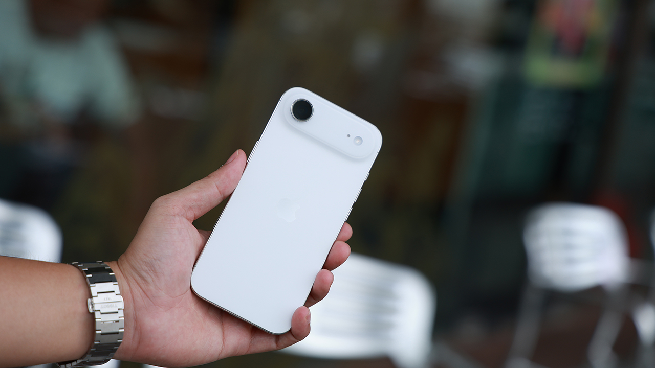 Cập nhật giá iPhone trước thềm ra mắt iPhone 18: iPhone 17 Pro Max chạm đáy, dòng Air giảm sâu - Ảnh 3.