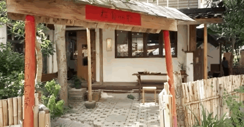 Người phụ nữ 37 tuổi cải tạo căn hộ 45m² thành nơi ai cũng muốn ghé: Không điều hòa, ít dùng điện thoại, đồ cũ cũng thành đẹp- Ảnh 4.
