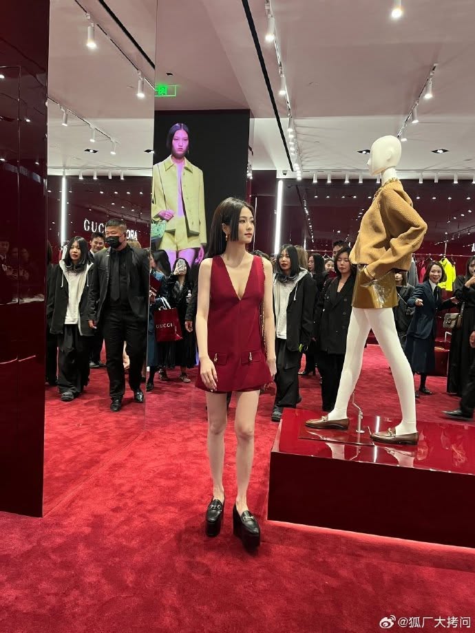 Bạch Lộc đừng nên catwalk nữa!- Ảnh 8.