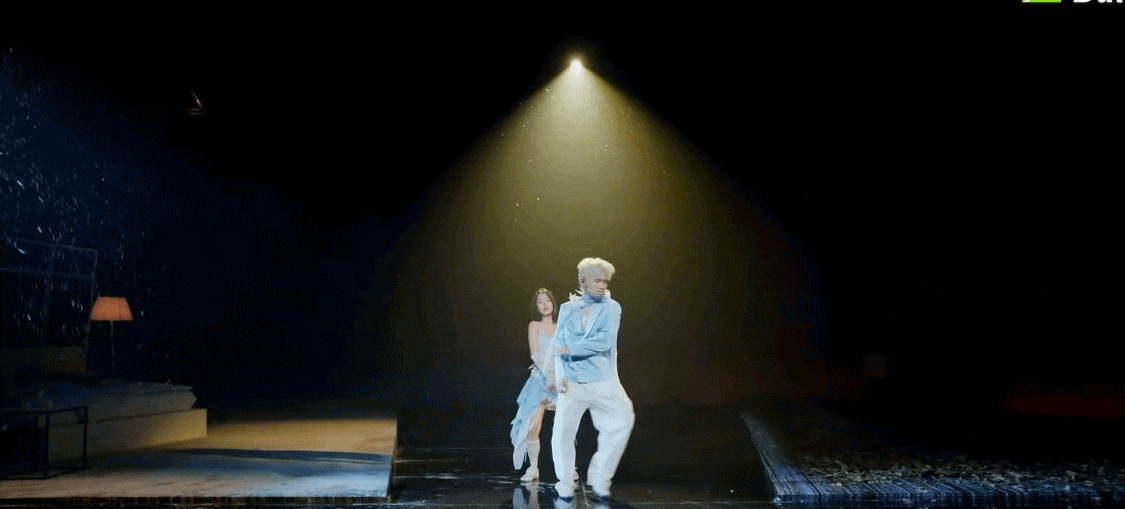 Ca sĩ Việt l&agrave; thủ khoa thanh nhạc: Li&ecirc;n tiếp oanh tạc Top Trending, vừa "đổi gi&oacute;" h&aacute;t ballad đ&atilde; chiếm s&oacute;ng mạng x&atilde; hội- Ảnh 1.