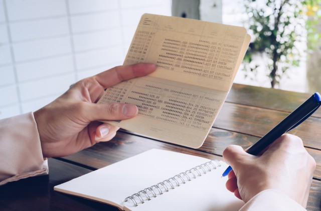 Lời khuyên cho người muốn rút tiền tiết kiệm trước hạn- Ảnh 1.