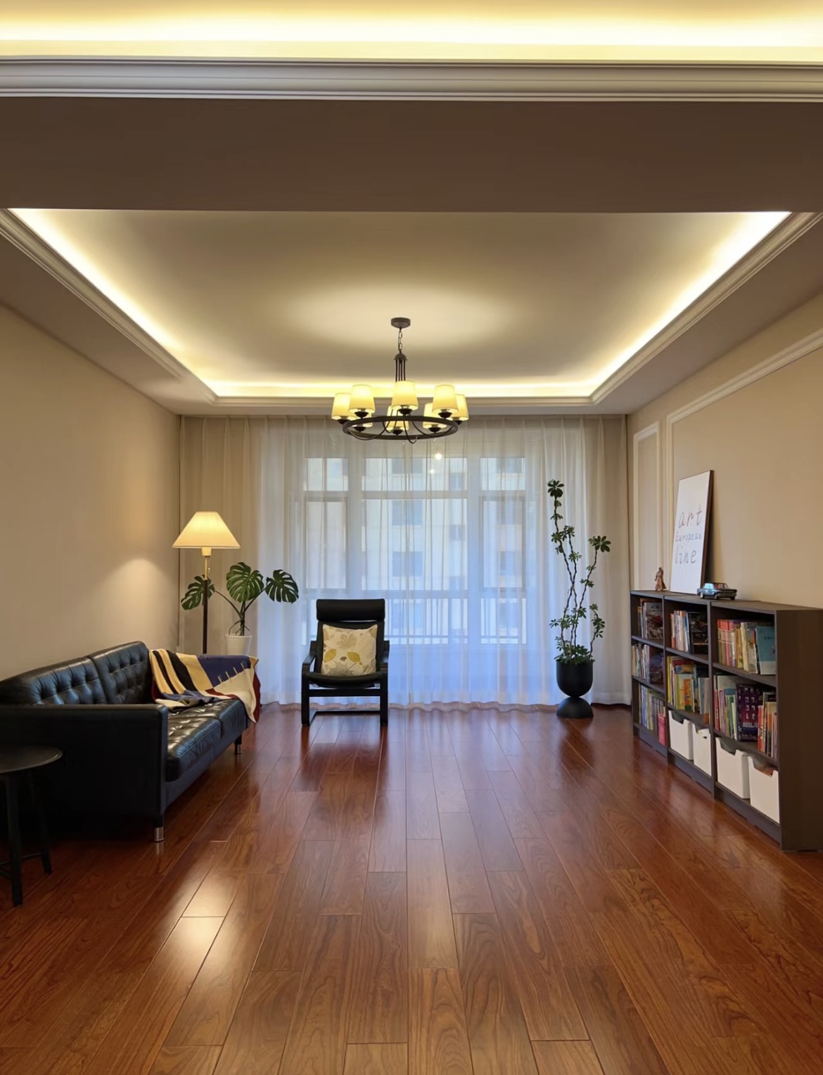 Xem 2 ng&ocirc;i nh&agrave; n&agrave;y mới hiểu v&igrave; sao ng&agrave;y c&agrave;ng nhiều người bỏ sofa, b&agrave;n tr&agrave; v&agrave; kệ tivi- Ảnh 10.