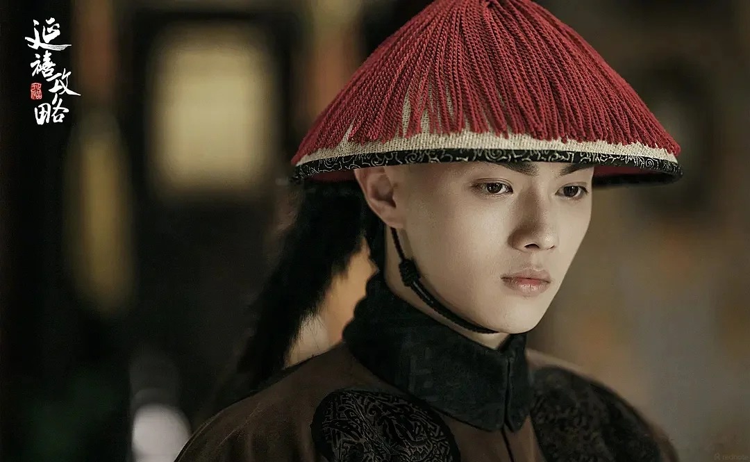 "Hot boy đẹp nhất Tử Cấm Thành" Hứa Khải đổ bộ Tân Sơn Nhất: Visual đời thực vừa soái vừa ngầu không chỗ chê- Ảnh 7.