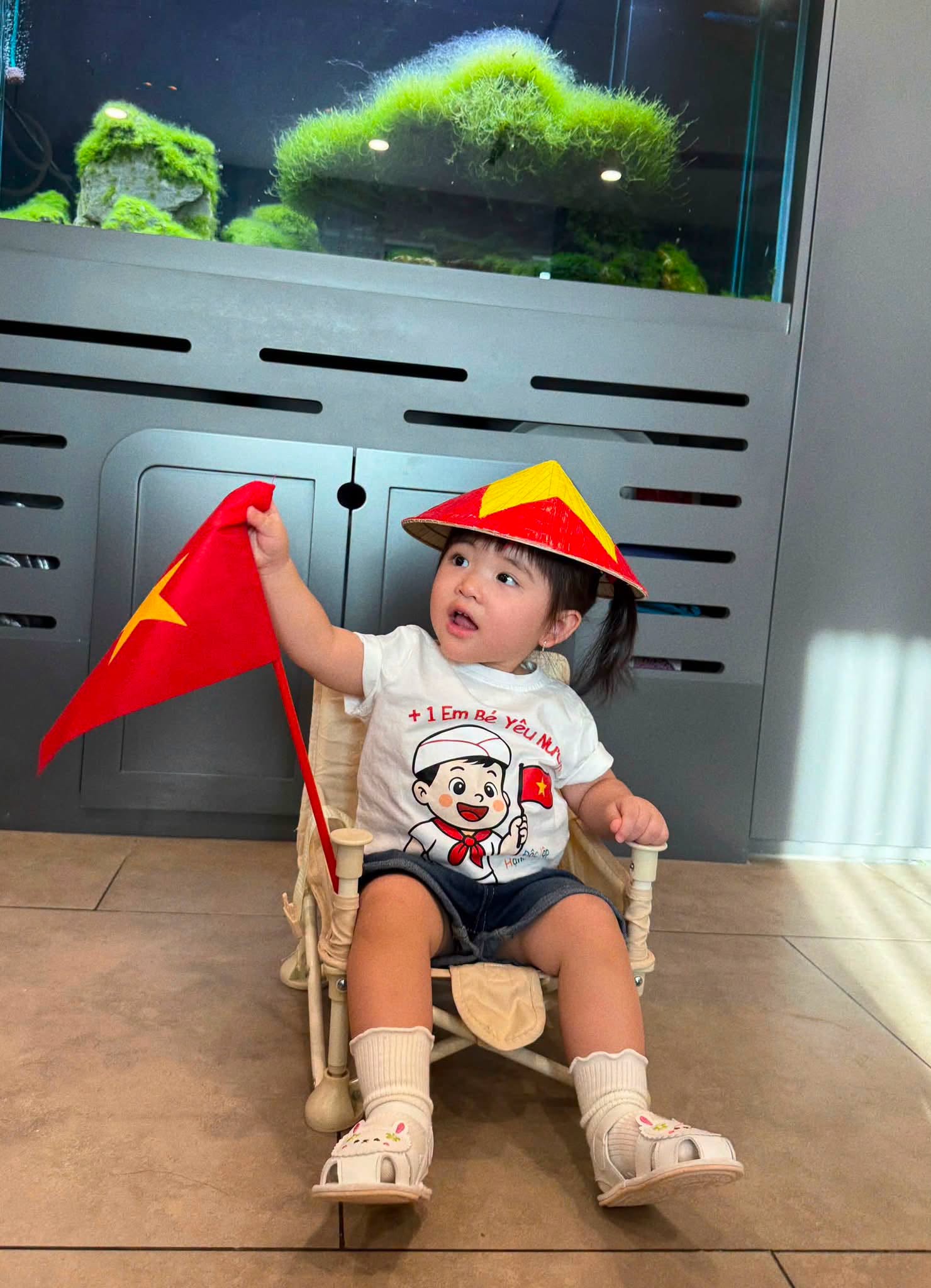 Con gái Puka giống ba như đúc, dứt khoát về phe ba khiến mẹ chỉ biết ngậm ngùi- Ảnh 4.