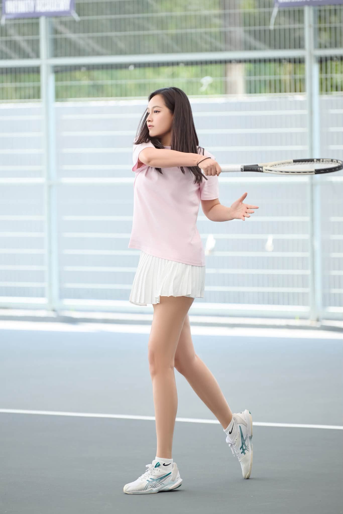 M&ecirc; đủ m&ocirc;n rồi, d&agrave;n mỹ nh&acirc;n Việt cuối c&ugrave;ng vẫn quay về với tennis: C&aacute;i chất &ldquo;quiet luxury&rdquo; kh&oacute; m&agrave; thay thế - Ảnh 4.