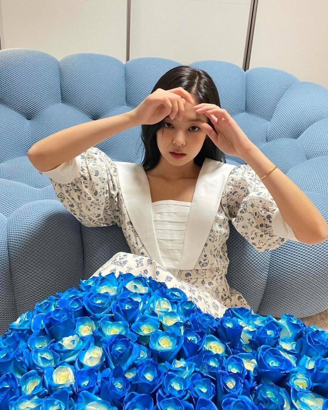 B&ecirc;n trong căn nh&agrave; của Jennie (BLACKPINK): Nội thất xa xỉ, ri&ecirc;ng chiếc giường đ&atilde; 3 tỷ đồng - Ảnh 8.