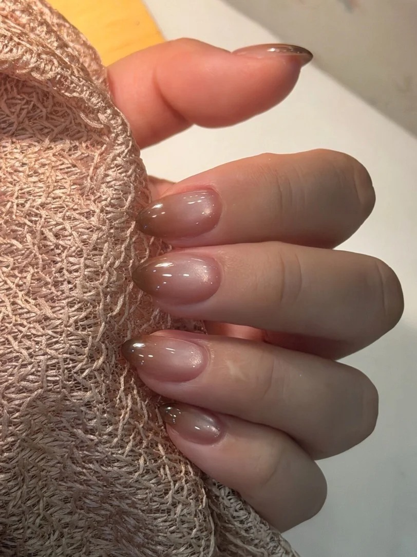 Nail màu cà phê là lựa chọn “chân ái” của mùa thu 2026: Đẹp tinh tế kiểu old money- Ảnh 5.