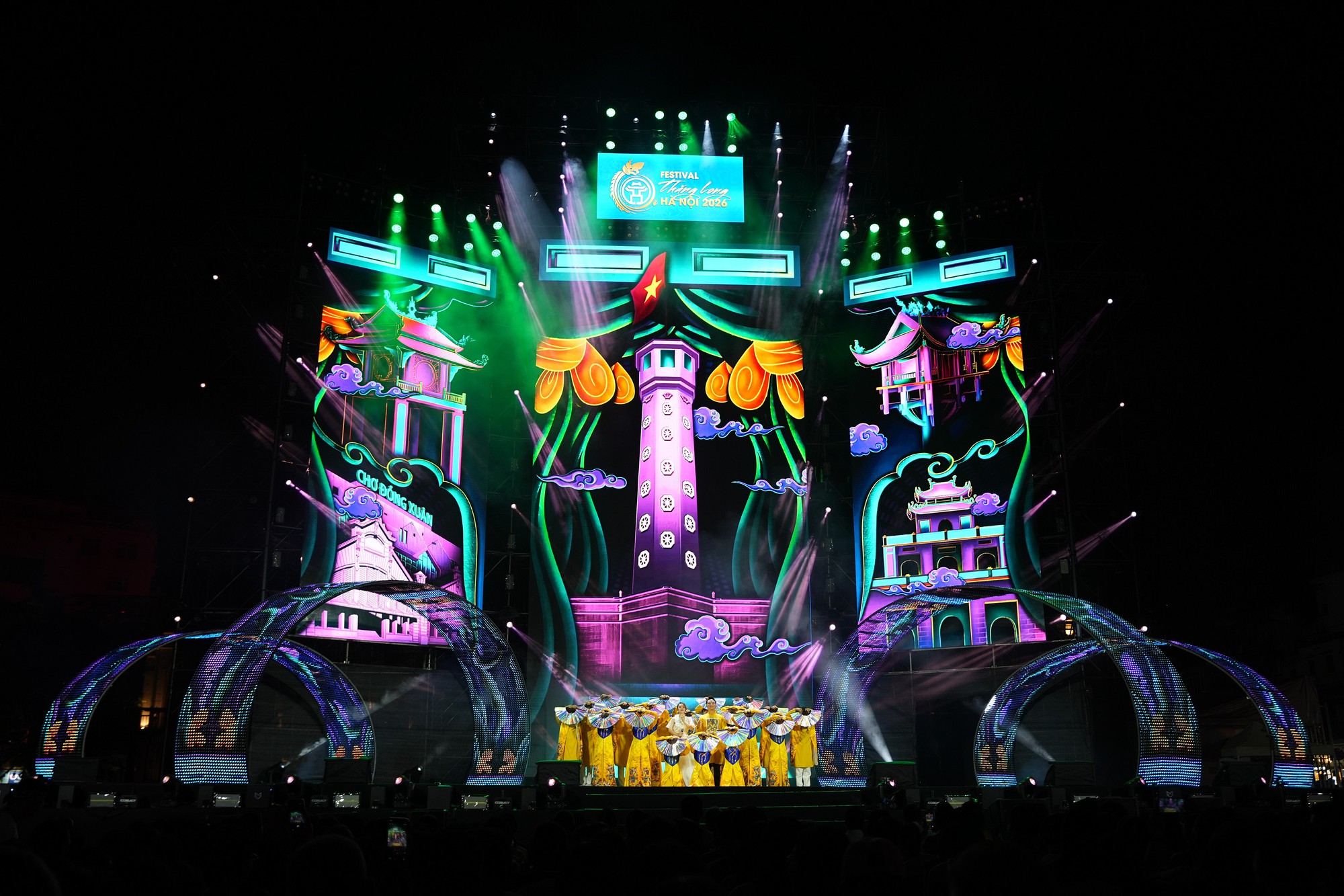 Toàn cảnh lễ bế mạc Festival Thăng Long - Hà Nội 2026: Di sản được trao truyền, sáng tạo và tiếp nối - Ảnh 2.