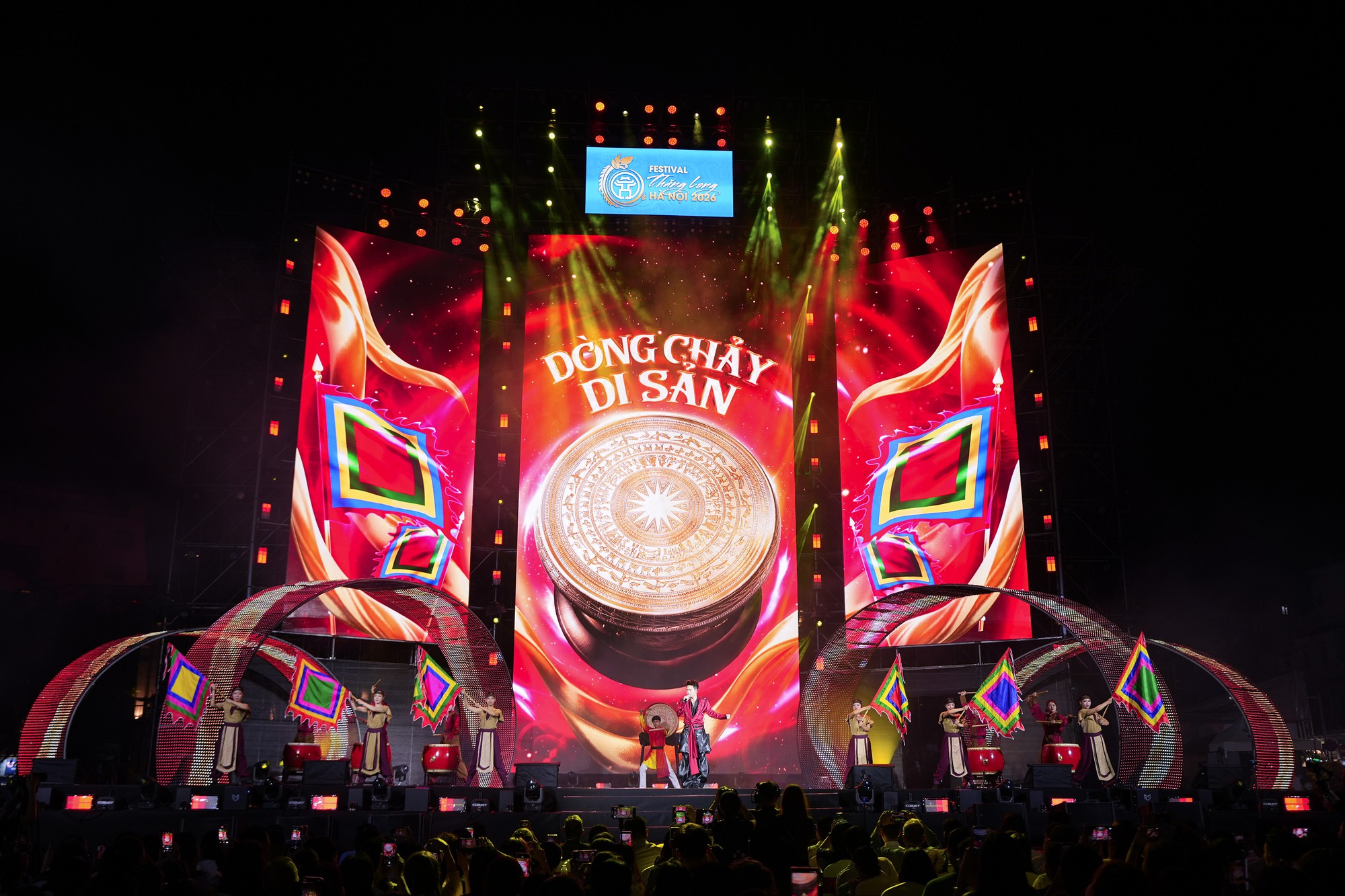 Toàn cảnh lễ bế mạc Festival Thăng Long - Hà Nội 2026: Di sản được trao truyền, sáng tạo và tiếp nối - Ảnh 22.