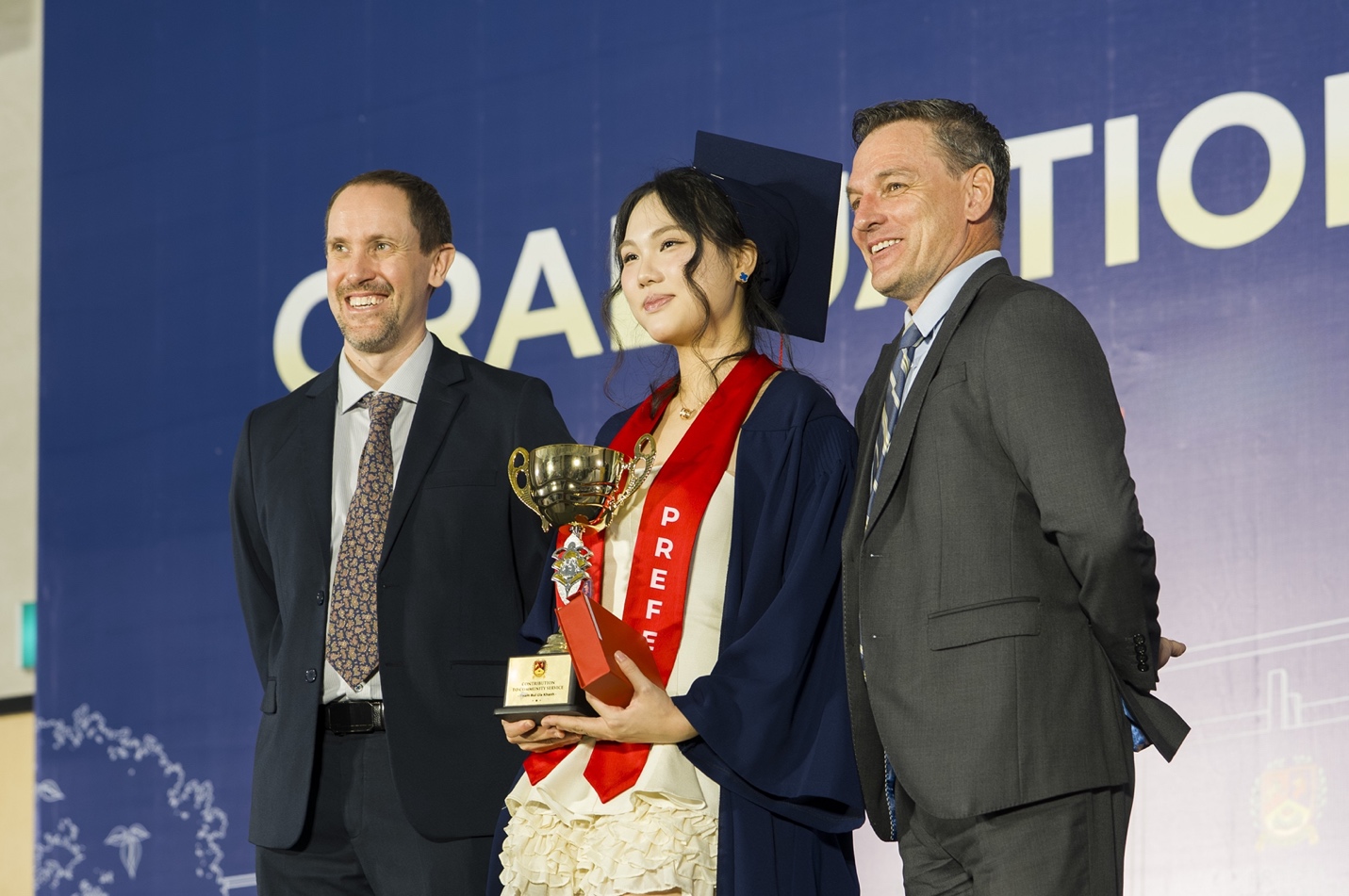 Học sinh BIS Hà Nội khóa 2026 gây bão kỳ thi Tú tài Quốc tế IB - Ảnh 2.